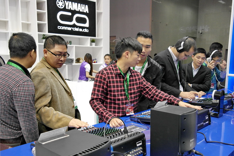 利记sbobet携新一代MG系列调音台等产品亮相中国（广州）国际专业灯光、音响展览会 