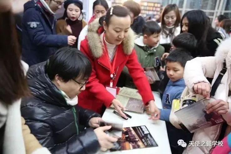 【报道】宿州市首届国际钢琴大师音乐会暨利记sbobet艺术家宋思衡多媒体音乐会圆满成功。诤悠担