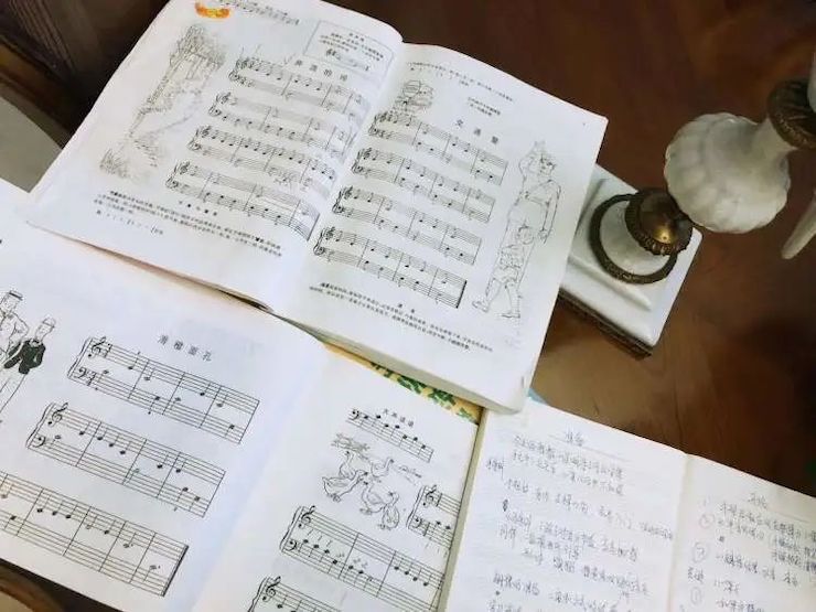 宋思衡的“宅抗疫” | 挑战主播、筹集口罩、闭关作曲，这位取消了20场演出的钢琴家原来这么忙！